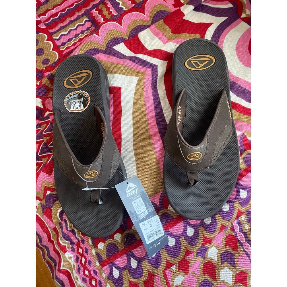 NWT Reef Fanning Sandals Mens Size 9 Brown Bottle Opener